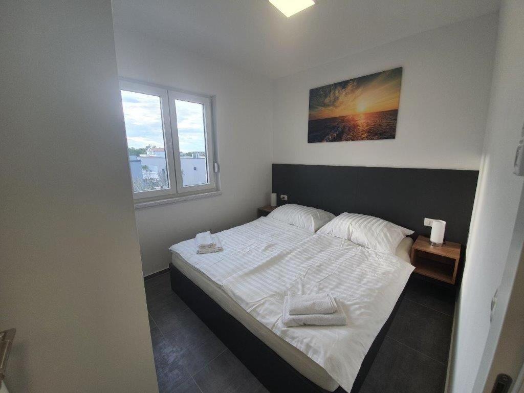 Apartment Martina Vir Exteriör bild