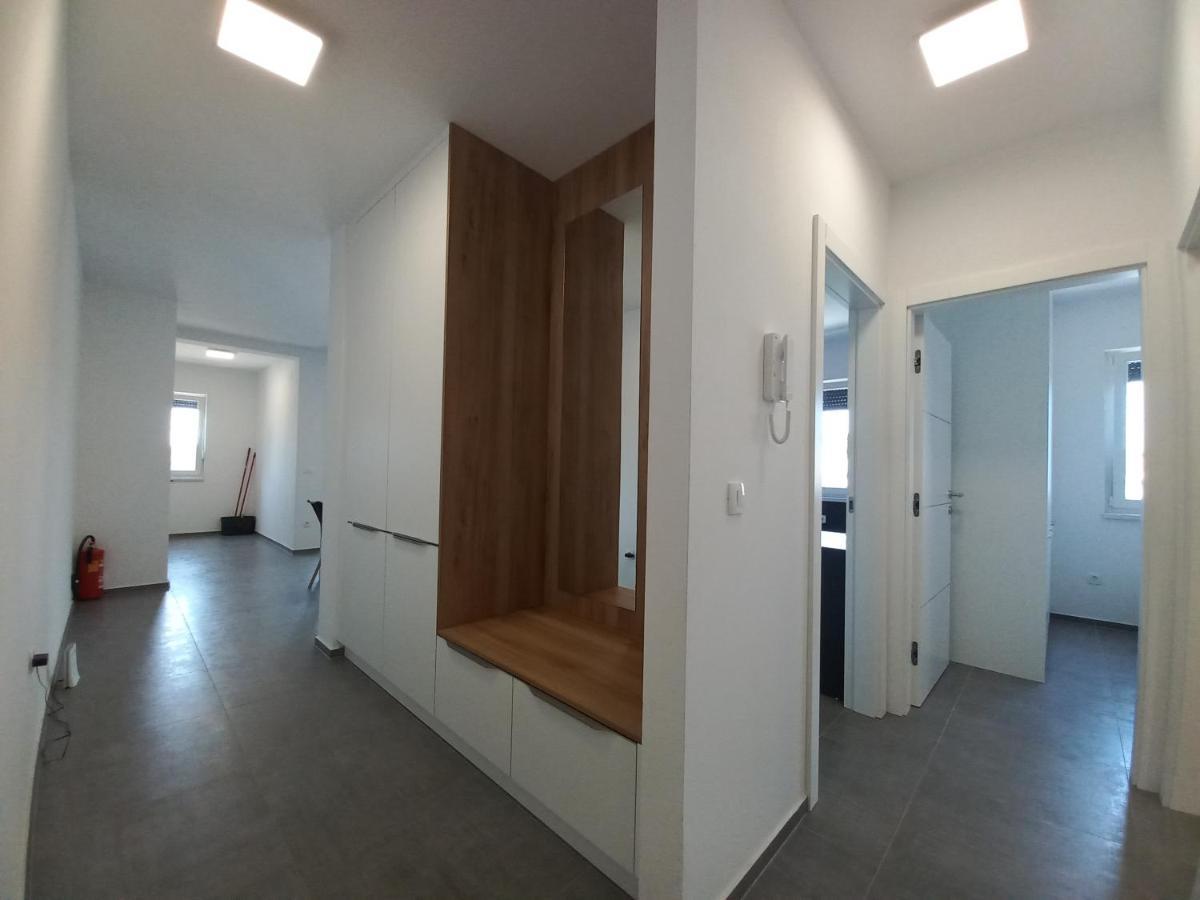 Apartment Martina Vir Exteriör bild