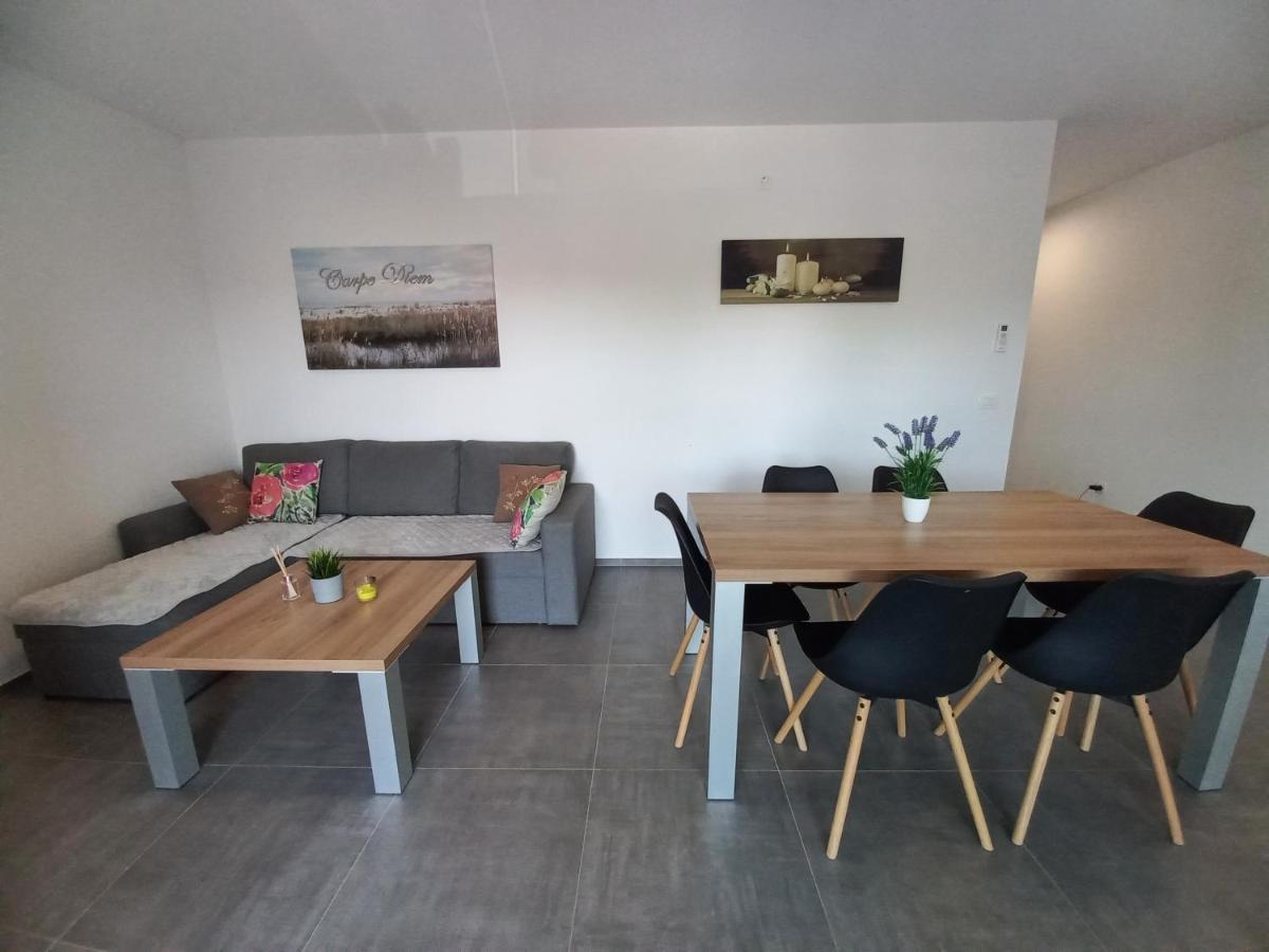 Apartment Martina Vir Exteriör bild