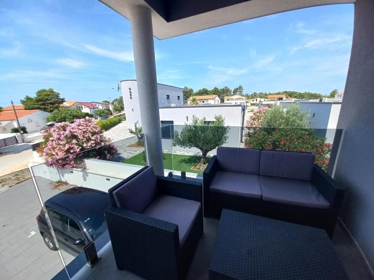 Apartment Martina Vir Exteriör bild